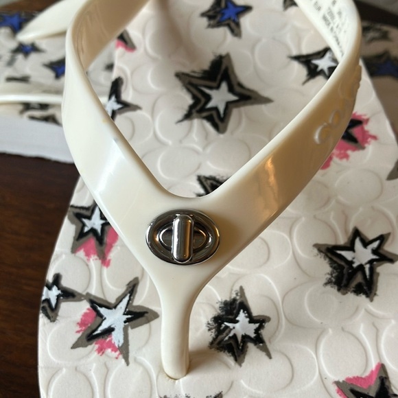 Coach: Abigail (A01821) Star Sandals/Flip Flops- Silver Tone- 7-8 - Picture 7 of 16